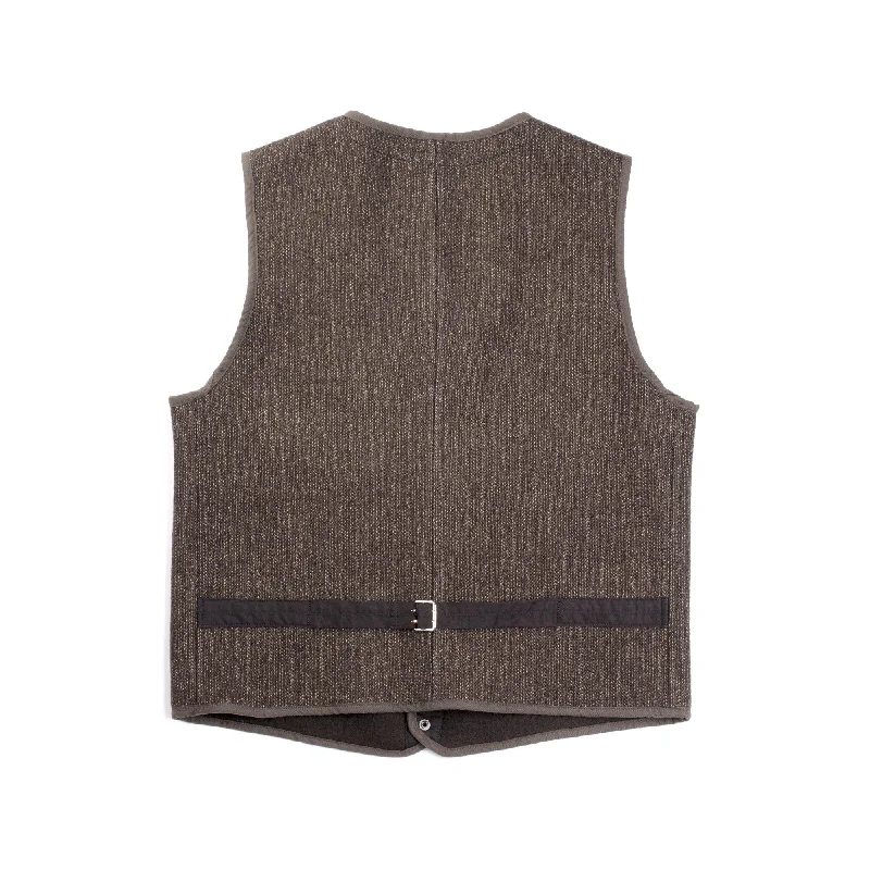 browns-beach-early-vest-grey