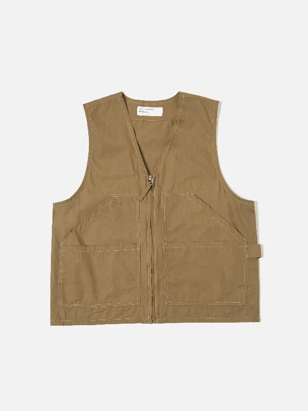 universal-works-painters-gilet-in-khaki-broad-cloth