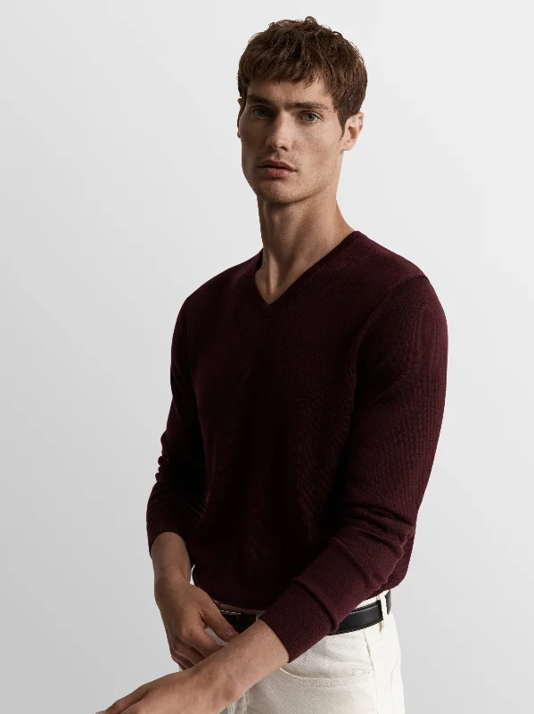 Merino V-Neck Jumper - Wine