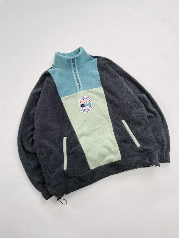 blue-retro-fleece-pullover