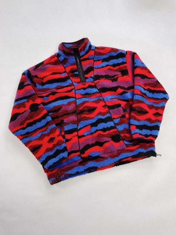 camo-retro-patterned-fleece