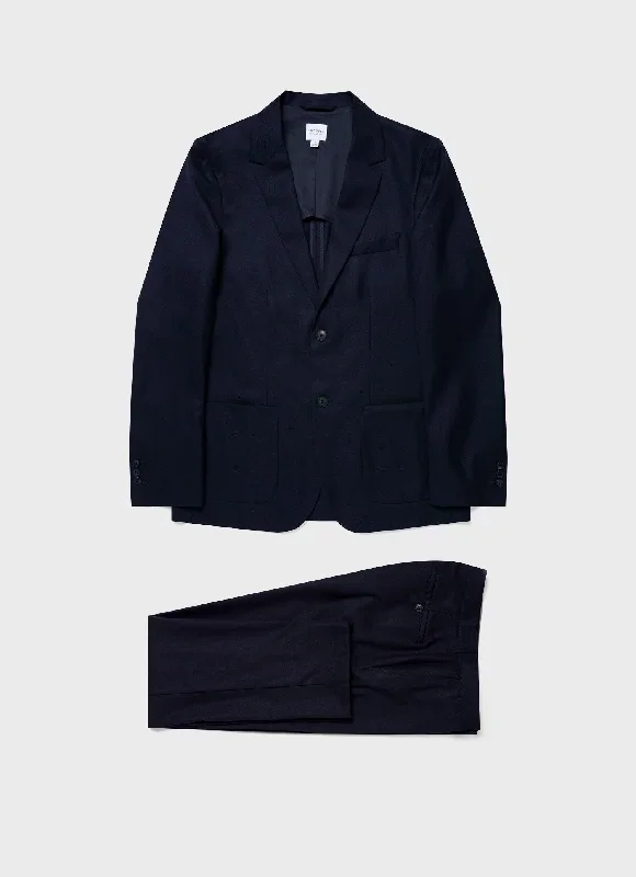 Men's Travel Wool Two-Piece Suit in Navy